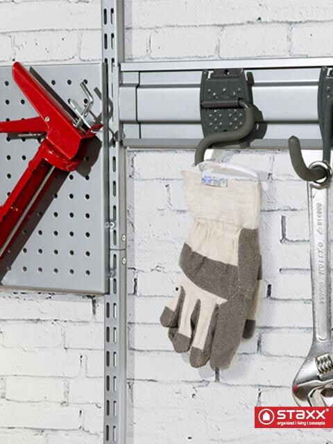 STAXX-System - Rückwand aus Metall mit Löchern für Werkzeughaken, inkl 7 Haken, silber
