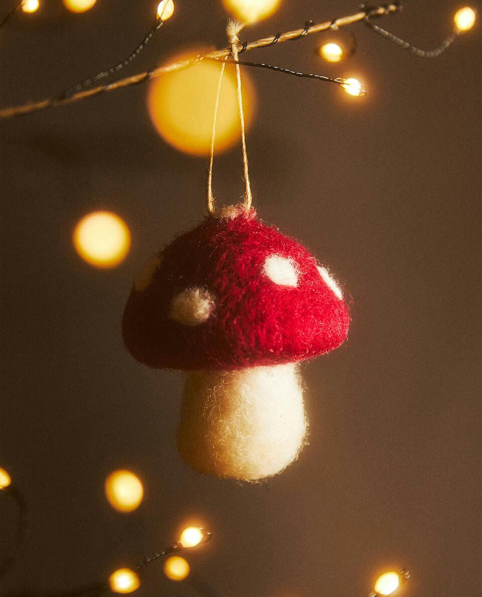 DECORAÇÃO DE NATAL EM FORMATO DE COGUMELO DE FELTRO