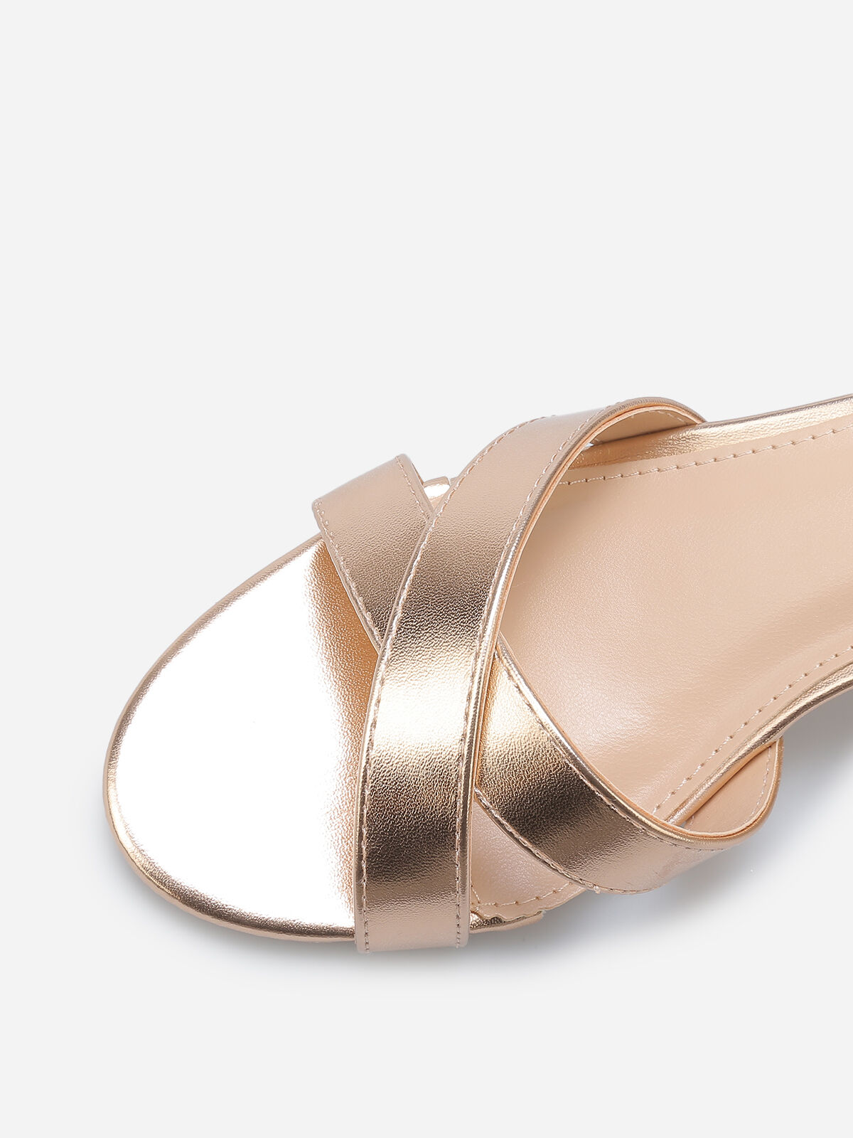 Sandales à talon et brides croisées- Doré rose