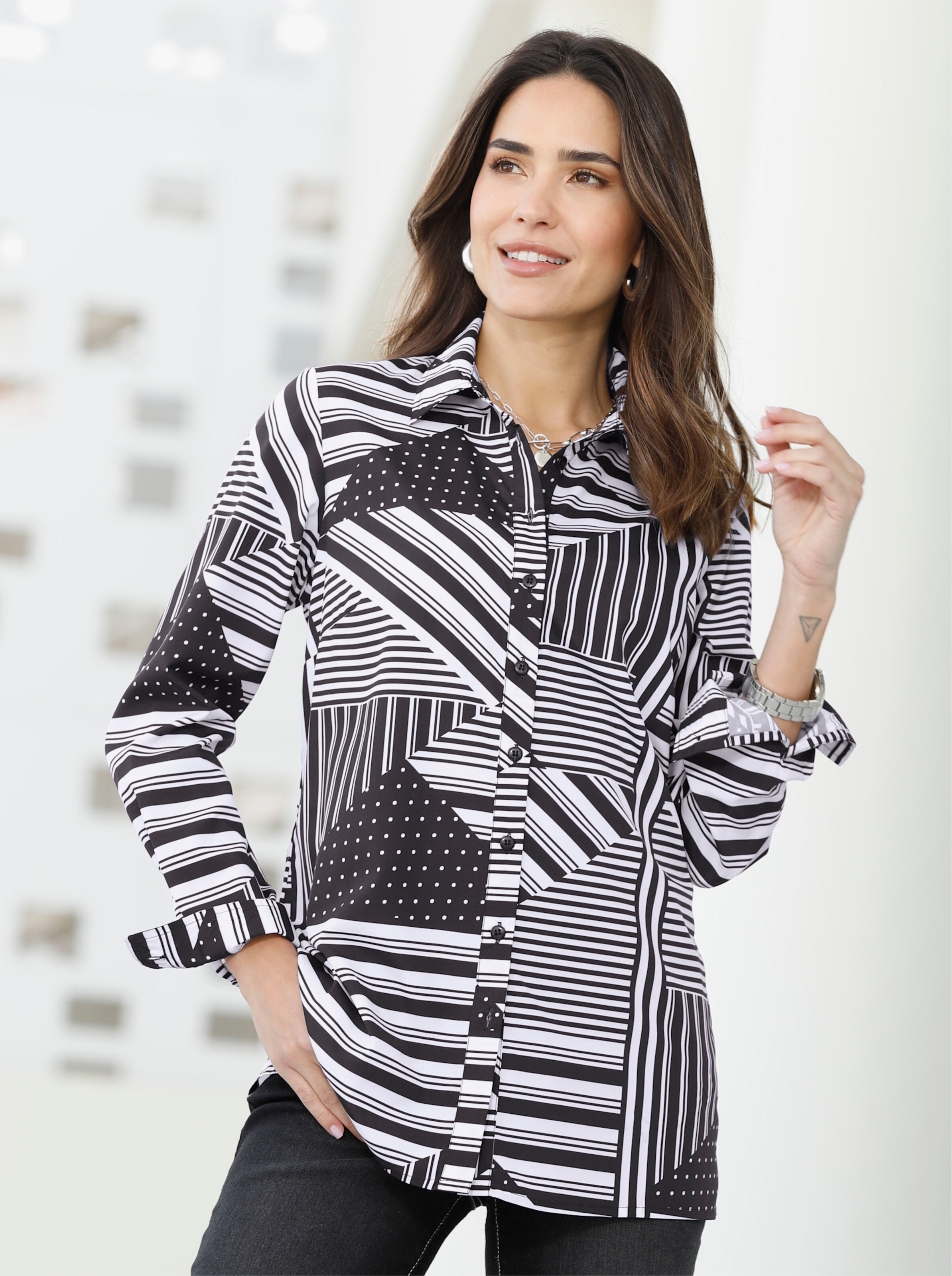 Longbluse mit Seitenschlitzen