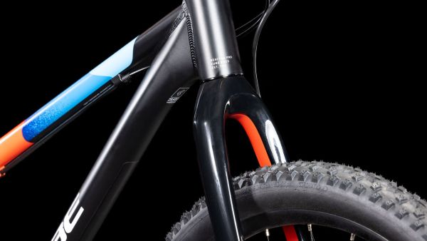 Cube Reaction 240 Pro Black - Børnecykel - 2025