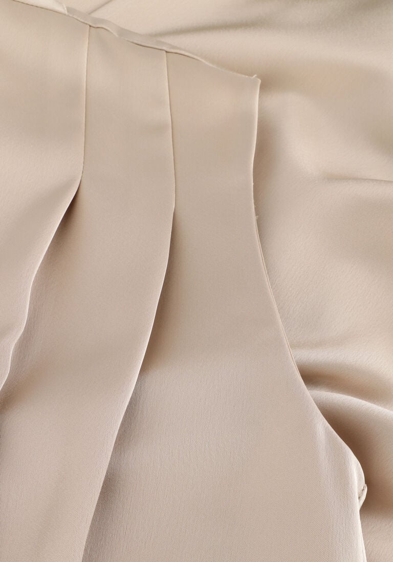 ACCESS gouden access jumpsuit satin jumpsuit with pleats