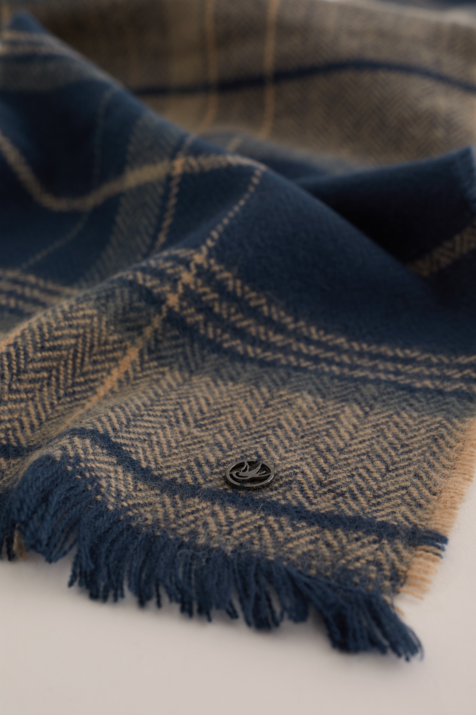 fijngebreide sjaal met dessin WE Fashion Donkerblauw