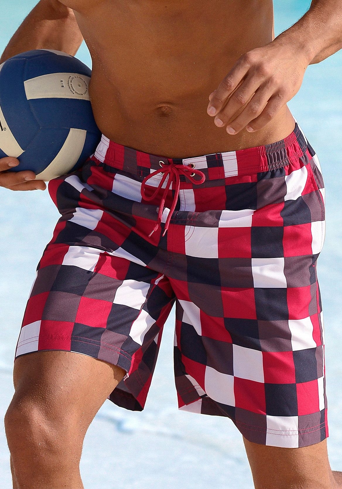 Buffalo Badeshorts , im trendigen Karo-Design