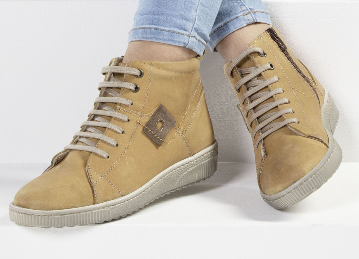 ELENA EDEN Schnür-Bootie aus Nubukleder, mit Leder-Applikation