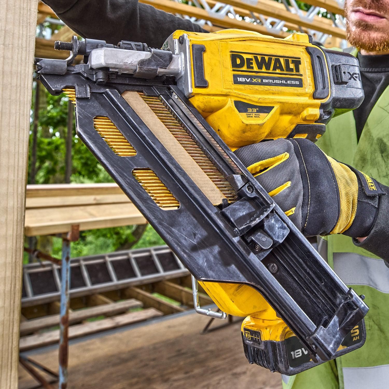 DeWALT DCN930N Accu constructie tacker enkelshot   bumpfire 18V XR Basic Body