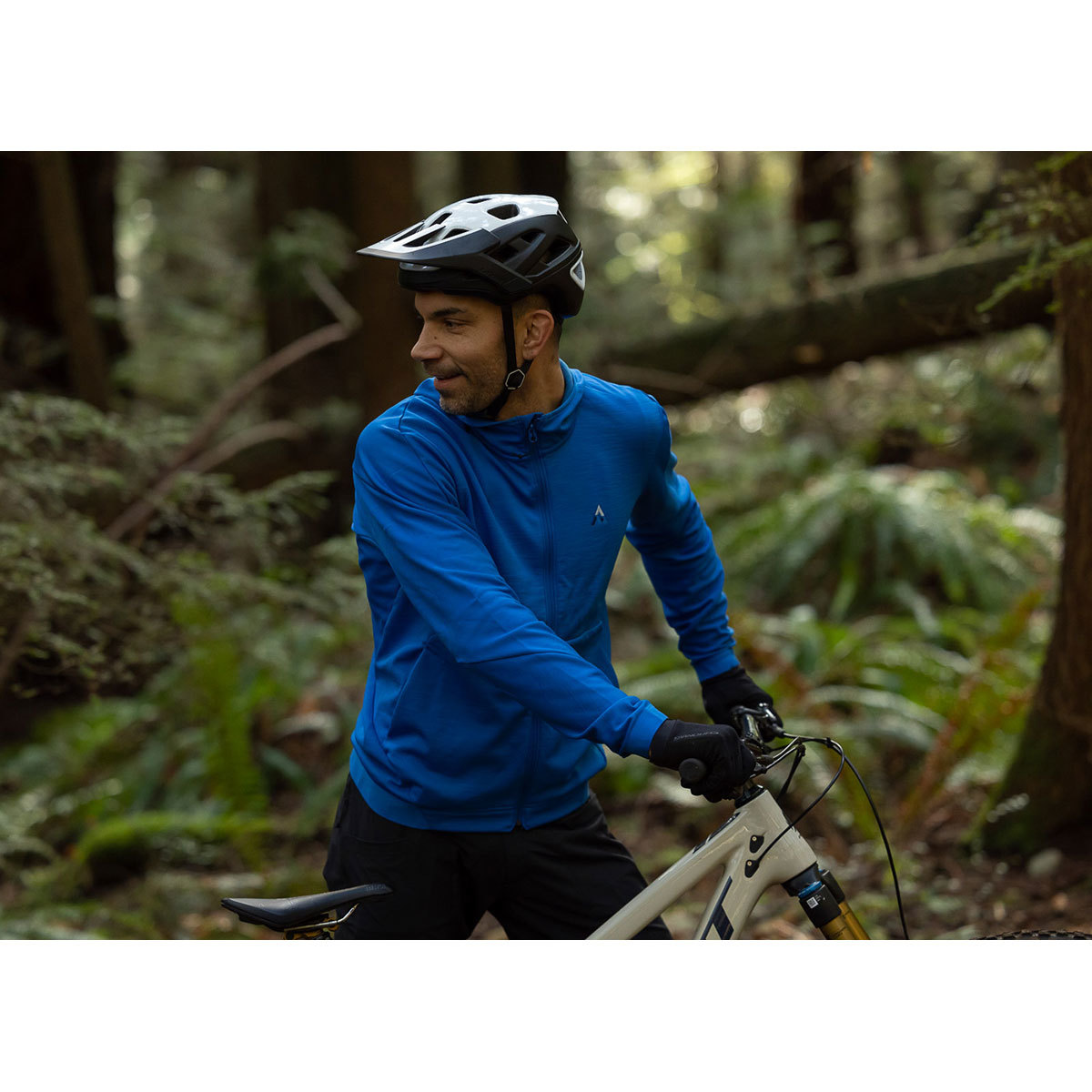 Lazer Jackal KinetiCore MTB Fietshelm Wit/Zwart