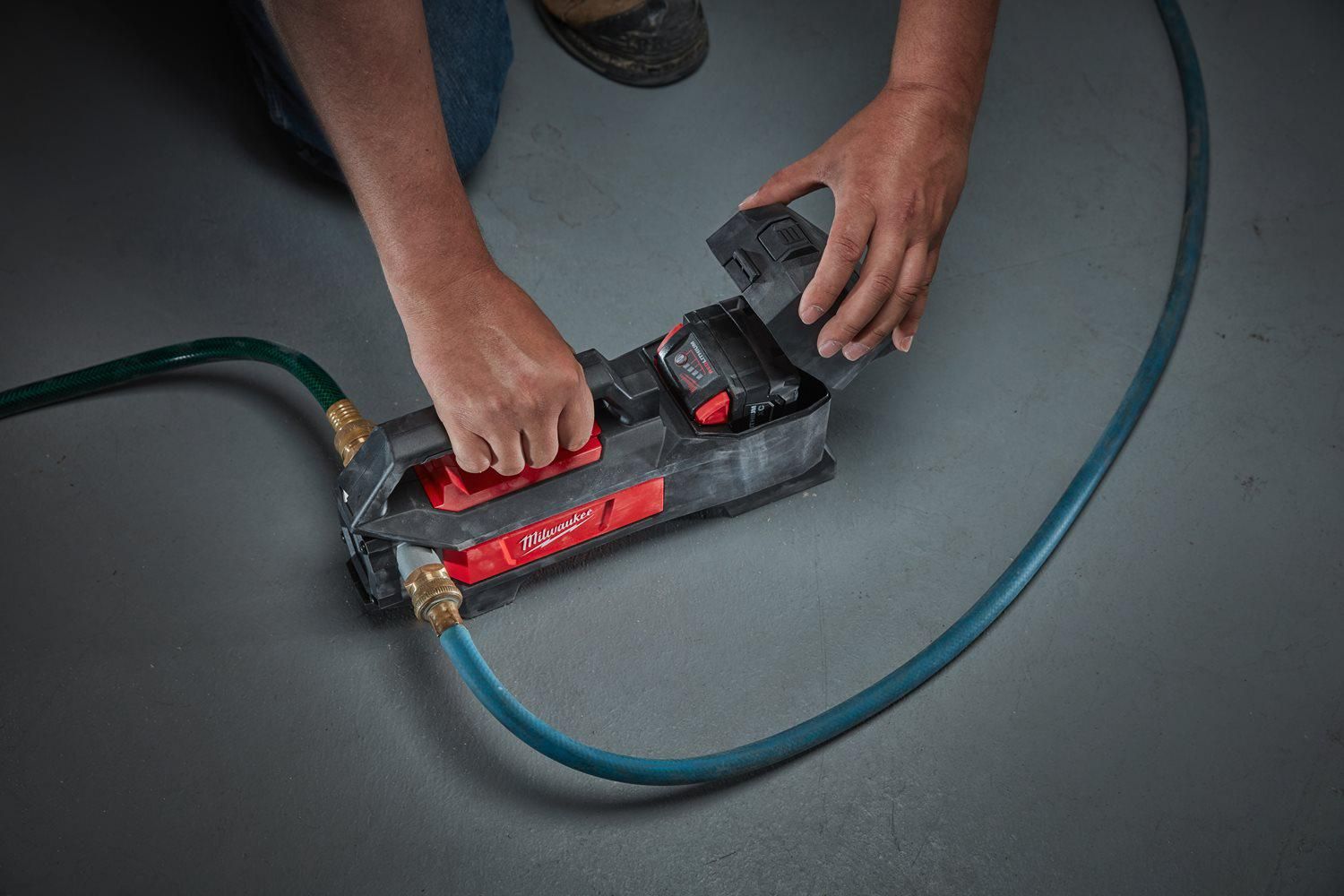 Milwaukee M18 BTP-0 Accu Waterpomp 18V - 4933471494
