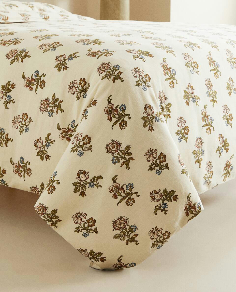 CAPA DE EDREDOM COM ESTAMPA FLORAL