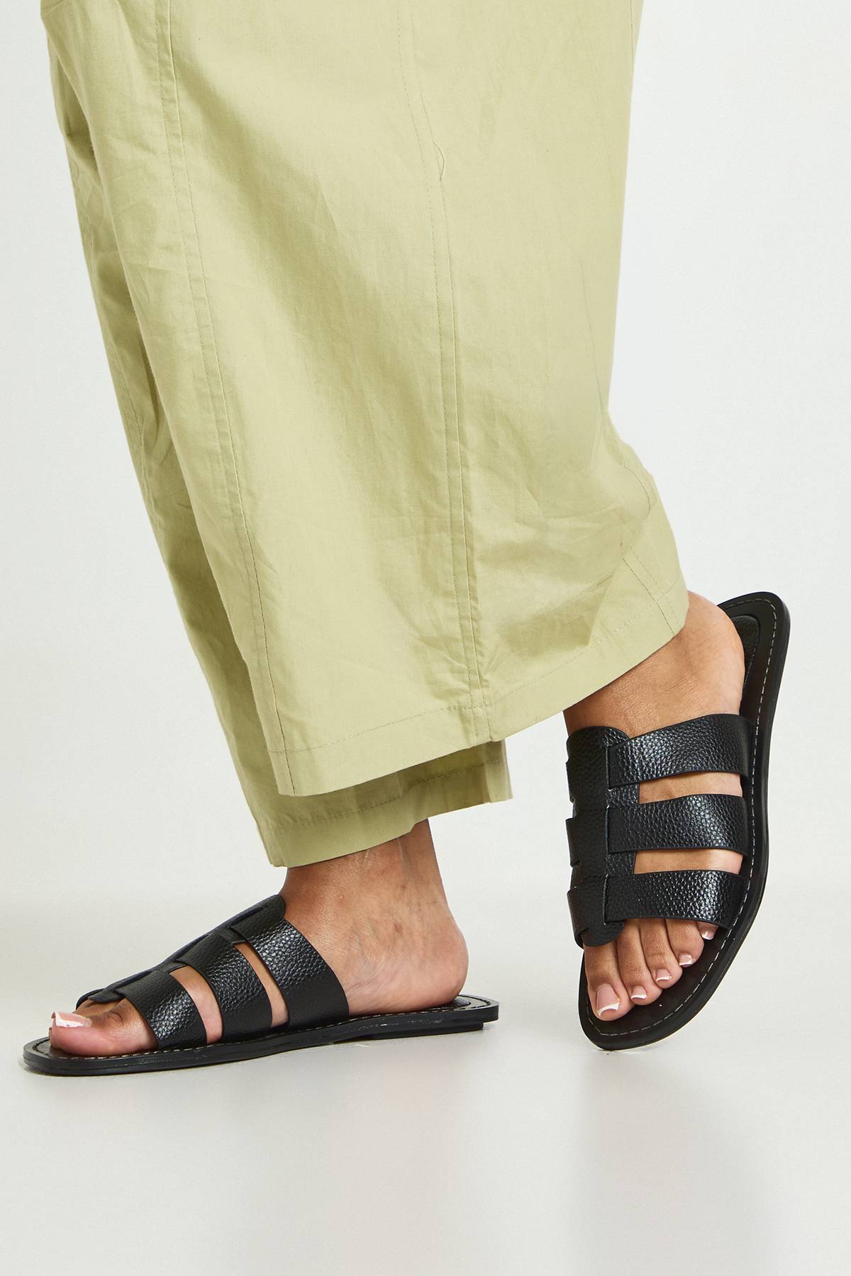 boohoo Sandales Plates Gladiateur Texturées