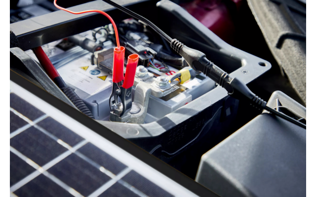 Osram Solarmodul für 12-Volt-Fahrzeuge BatteryChange Solar