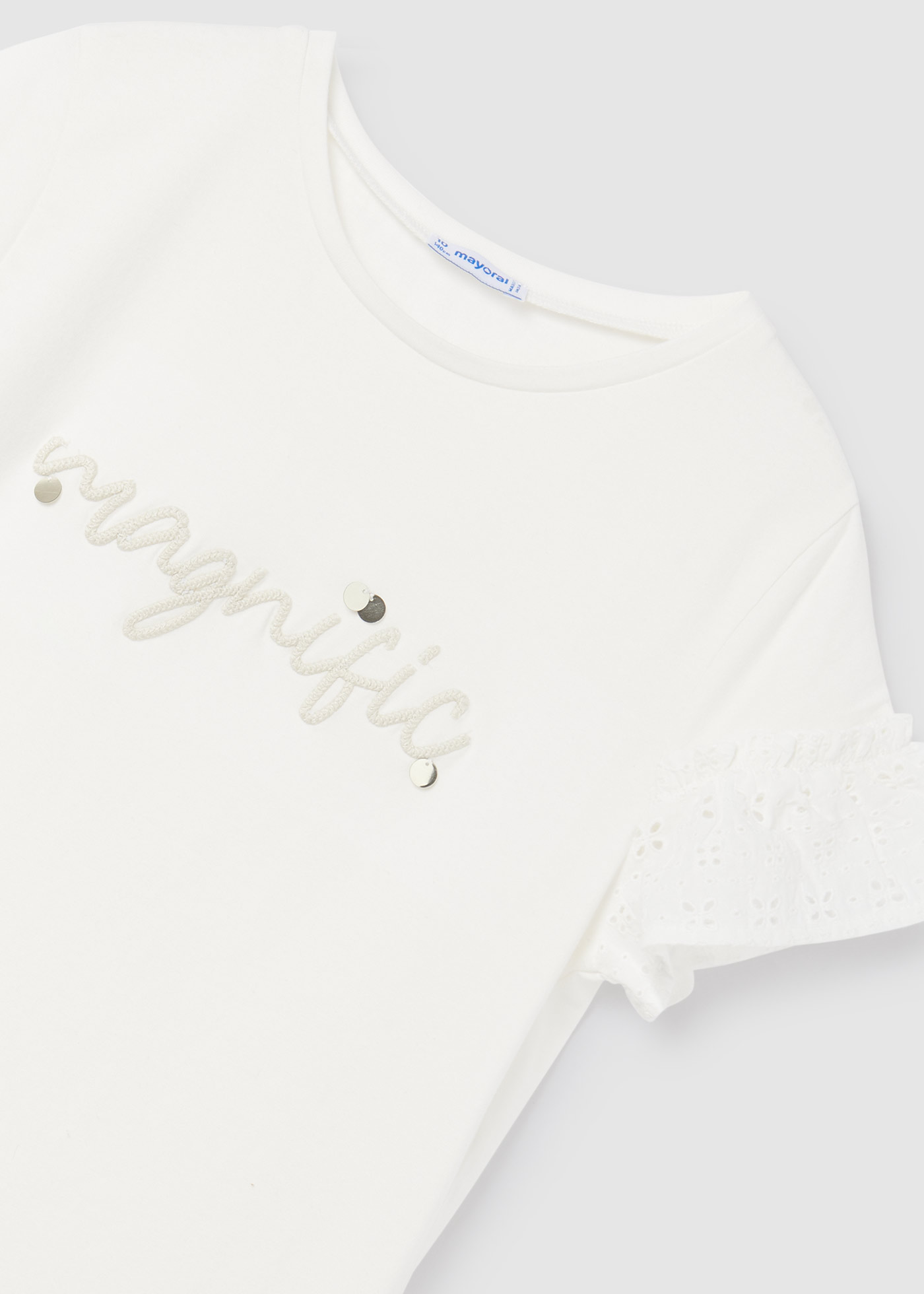 Camiseta de manga curta feita de algodão sustentável para meninas