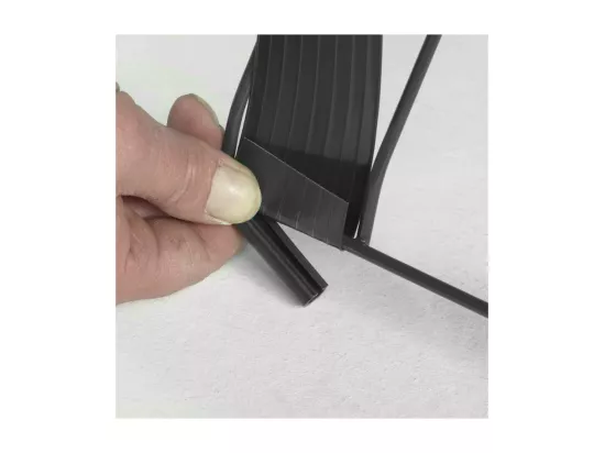 Kit de lamelles Occultantes PVC 100m x 4.7cm 200 Clips pour Panneau Grillagé Clôtures Rigides - Gris