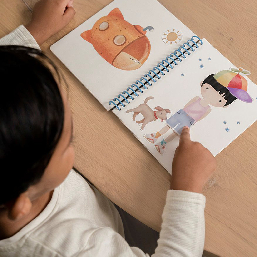 Little dutch aankleed- en stickerboek jim