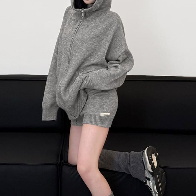 HERMITAKH - Effen capuchonjack met rits / korte broek met hoge taille