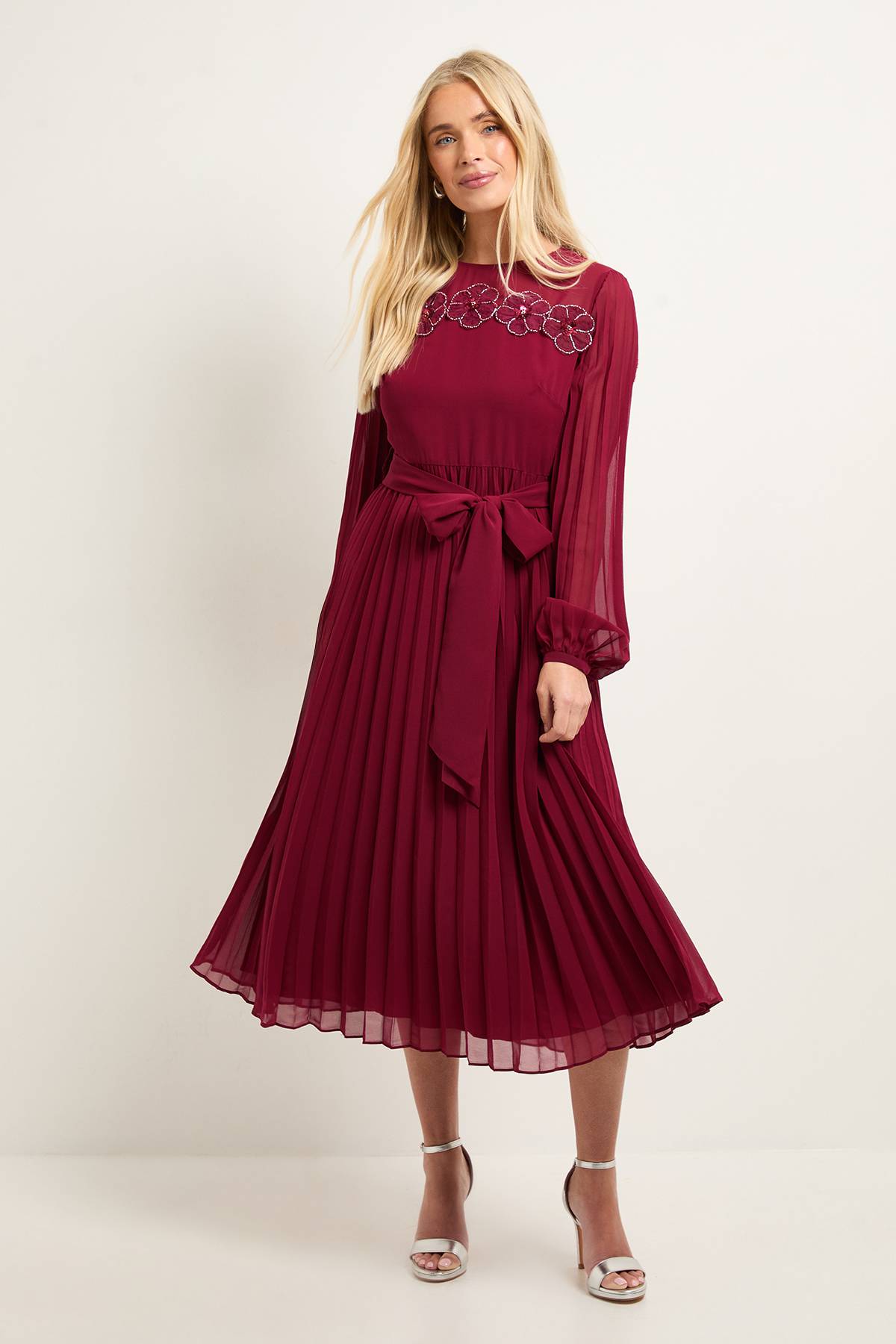 Wallis Robe Midi Plissée à Finitions Florales Petite Taille