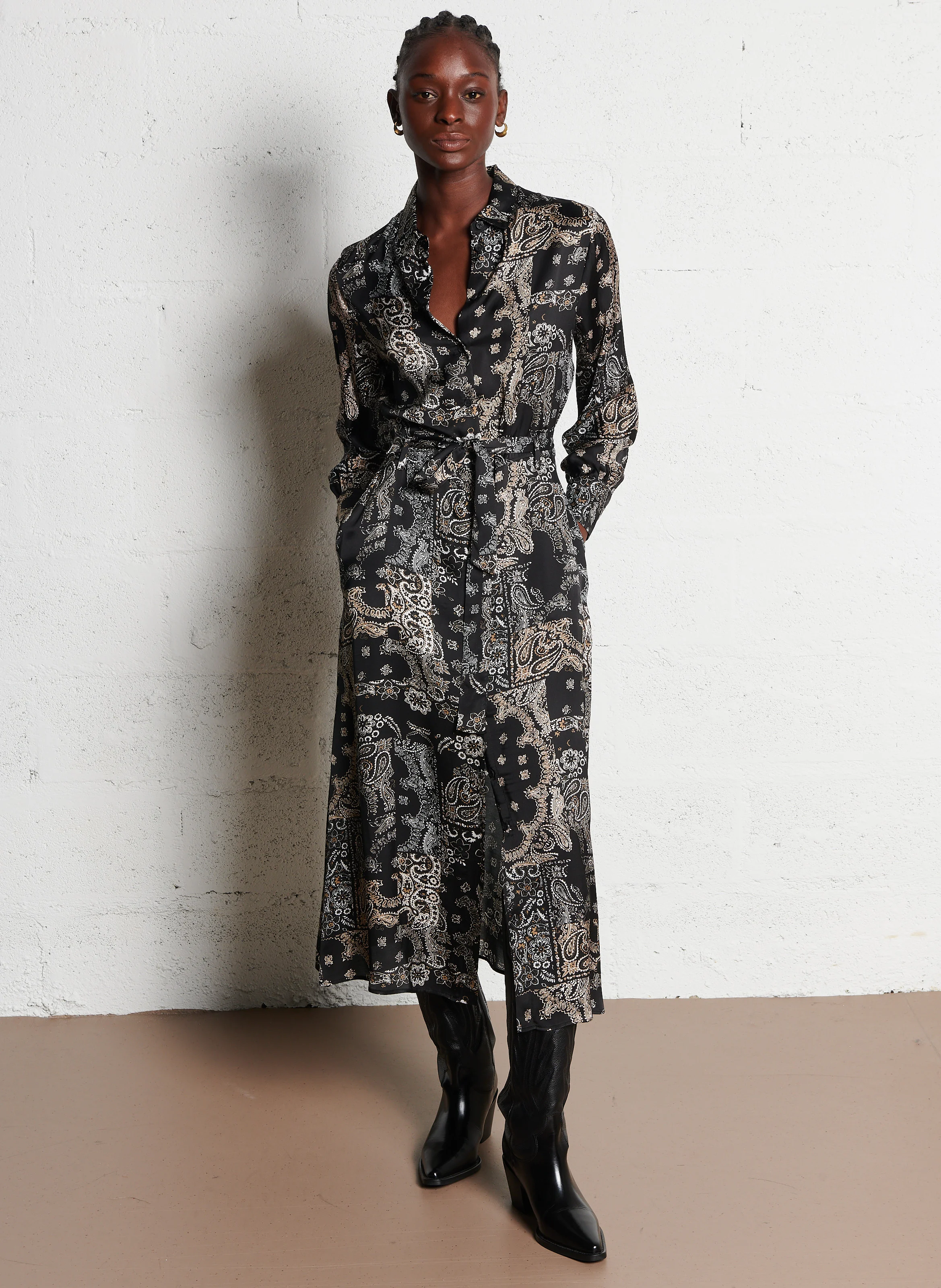 SERAPHY - Robe longue col classique imprimée | Noir