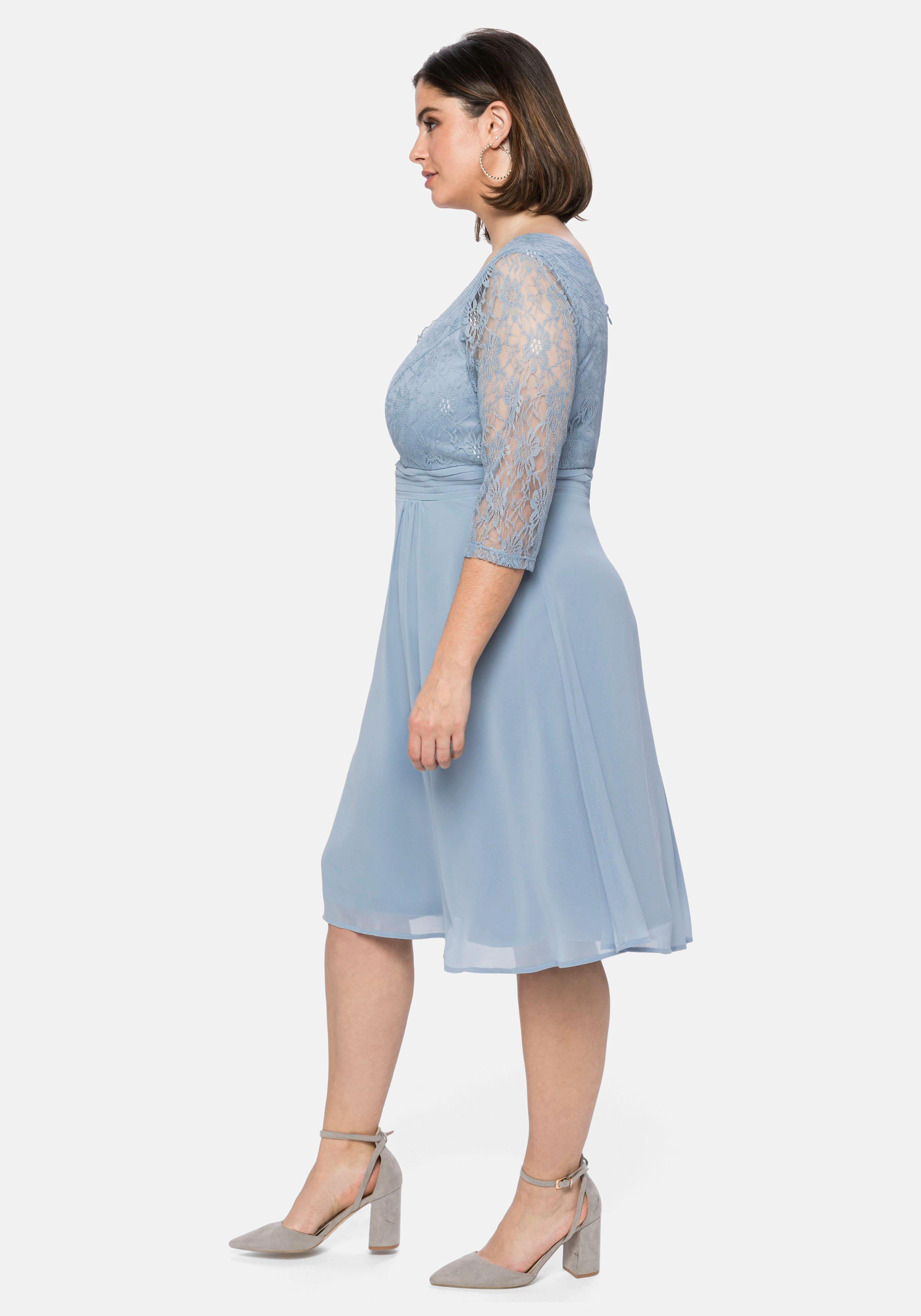 Cocktailkleid mit floraler Spitze