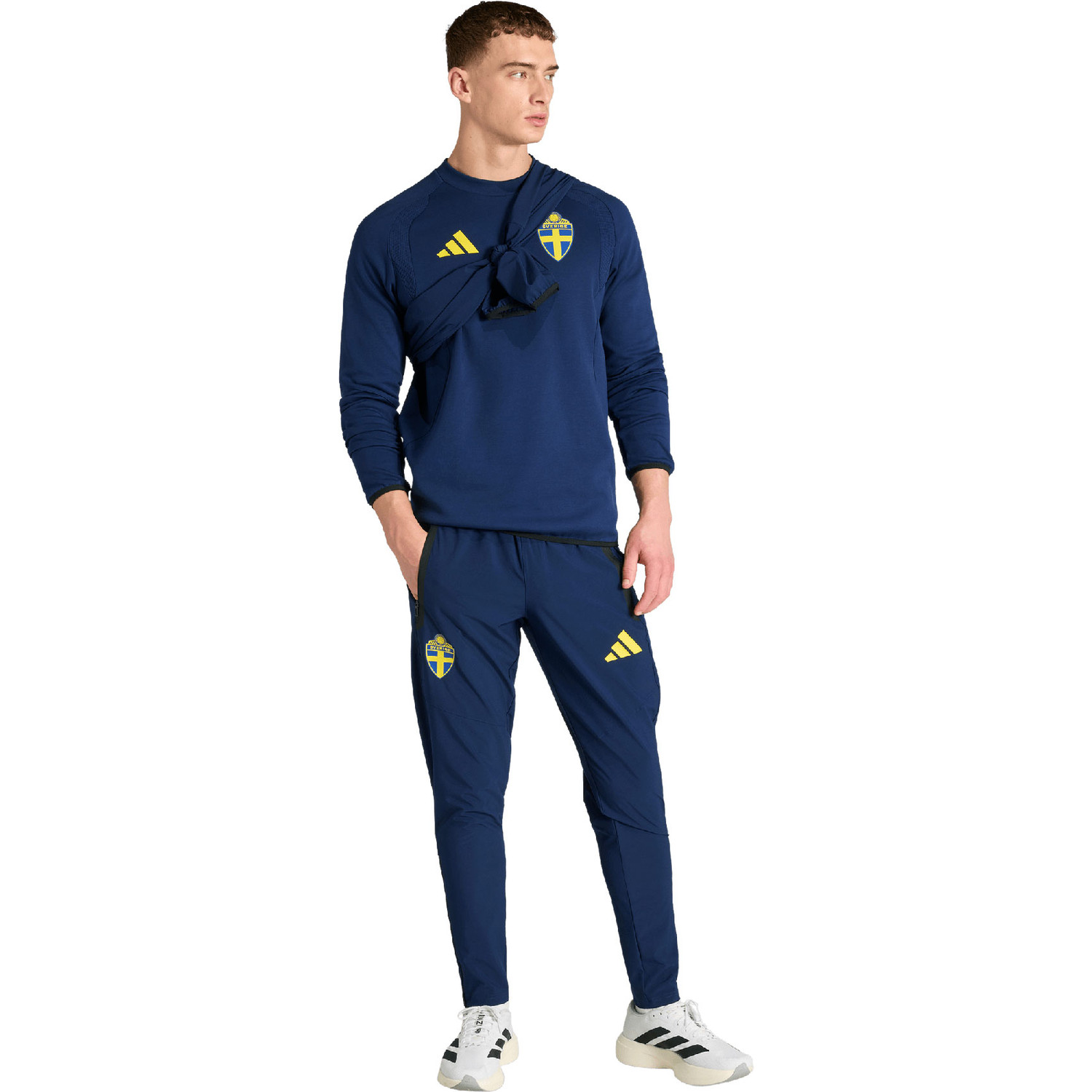 adidas Zweden Tiro Travel Trainingspak WK 2026