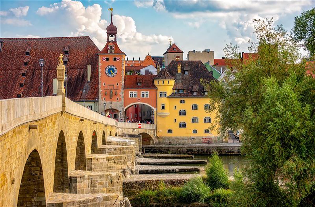 Frühstück & Stadtführung Regensburg für 2