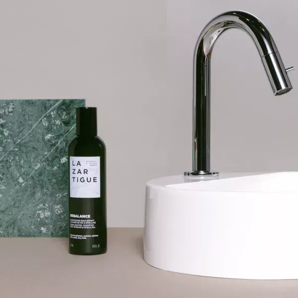Shampoo equilibrante Lazartigue Rebalance para raízes oleosas e pontas secas 250ml