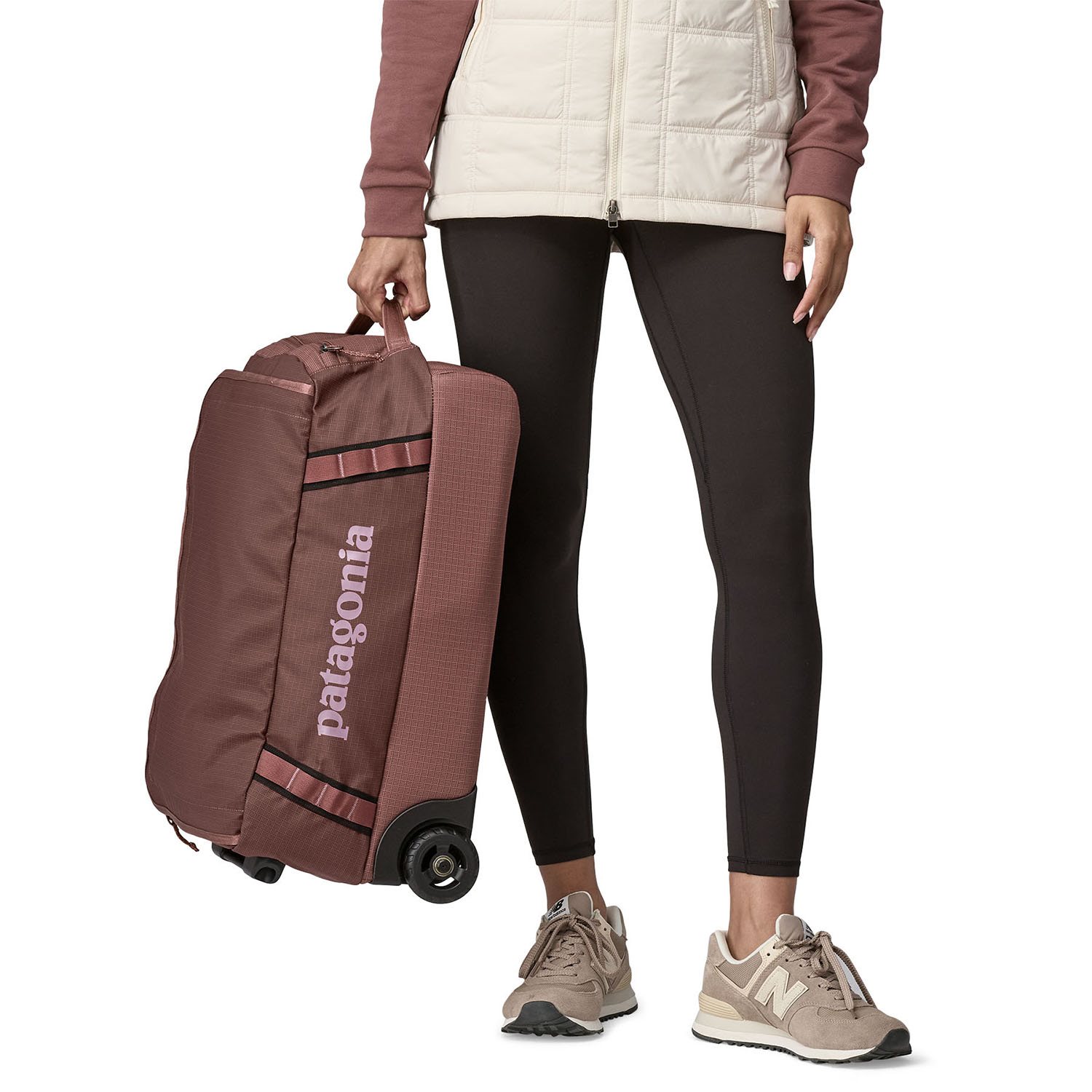 Patagonia Black Hole Wheeled Duffel 40L dulse mauve