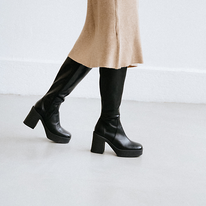 Bottes à plateformes  en cuir vieilli noir