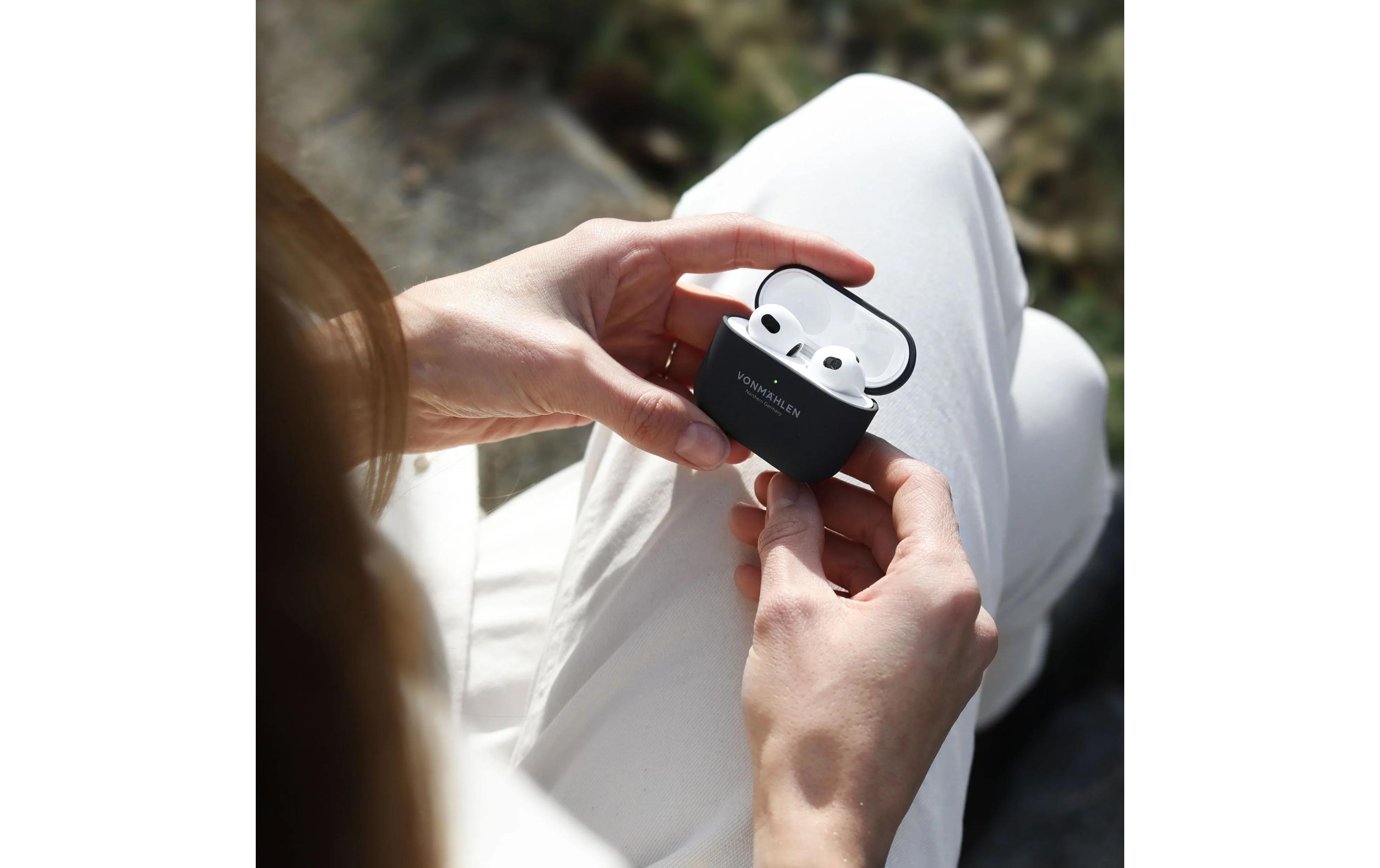 Transportcase Thin AirPods 4 SchwarzSchlanke und schützende Hülle für AirPods 4th Generation