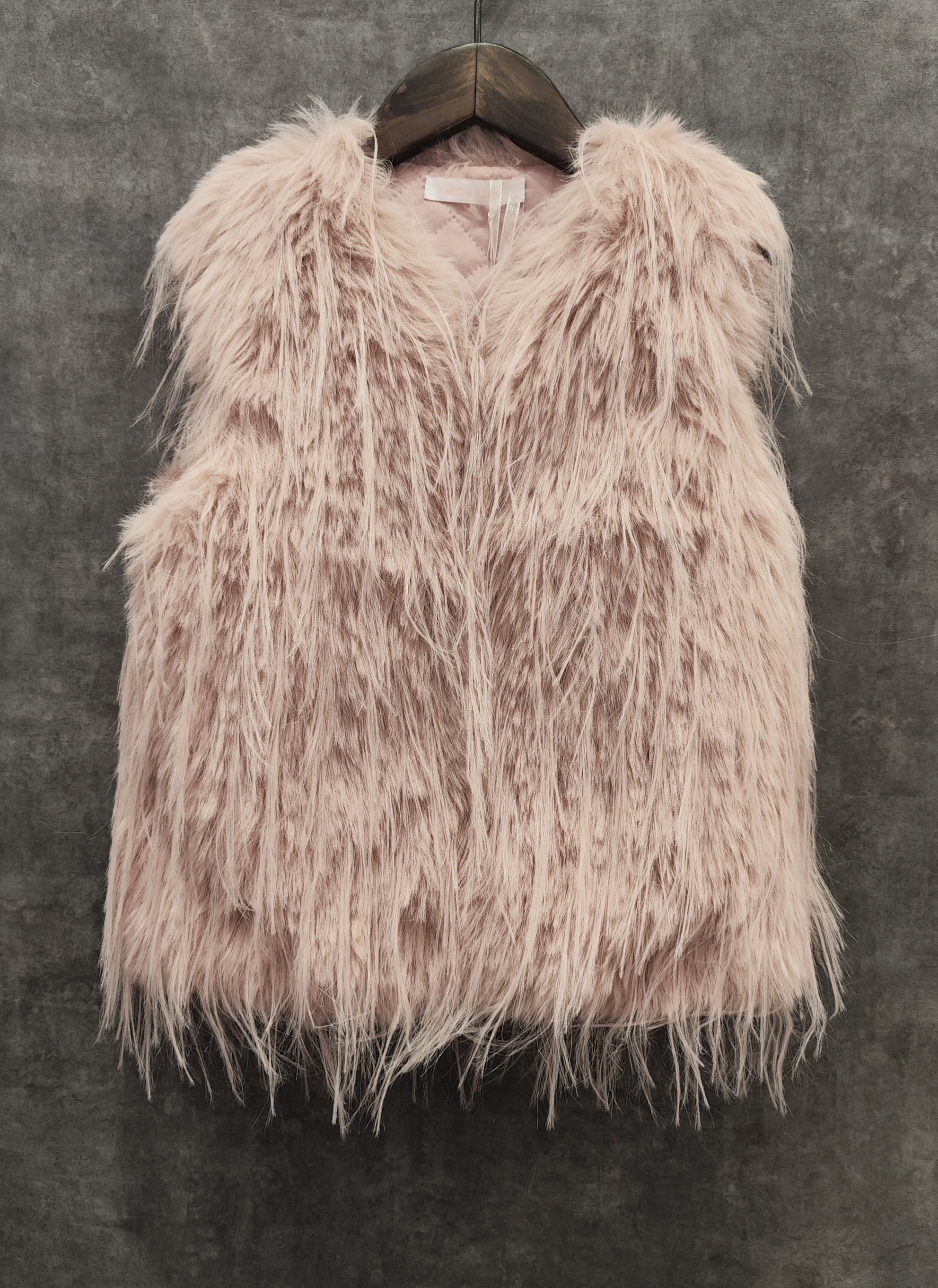 Fluffy gilet