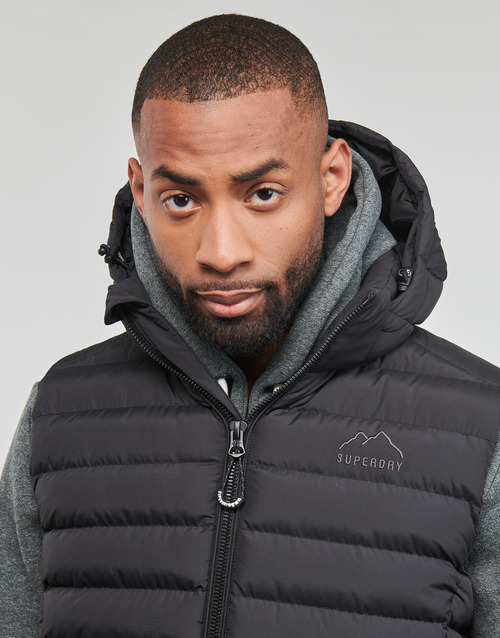 Superdry - HOODED FUJI SPORT PADDED GILET - Noir
