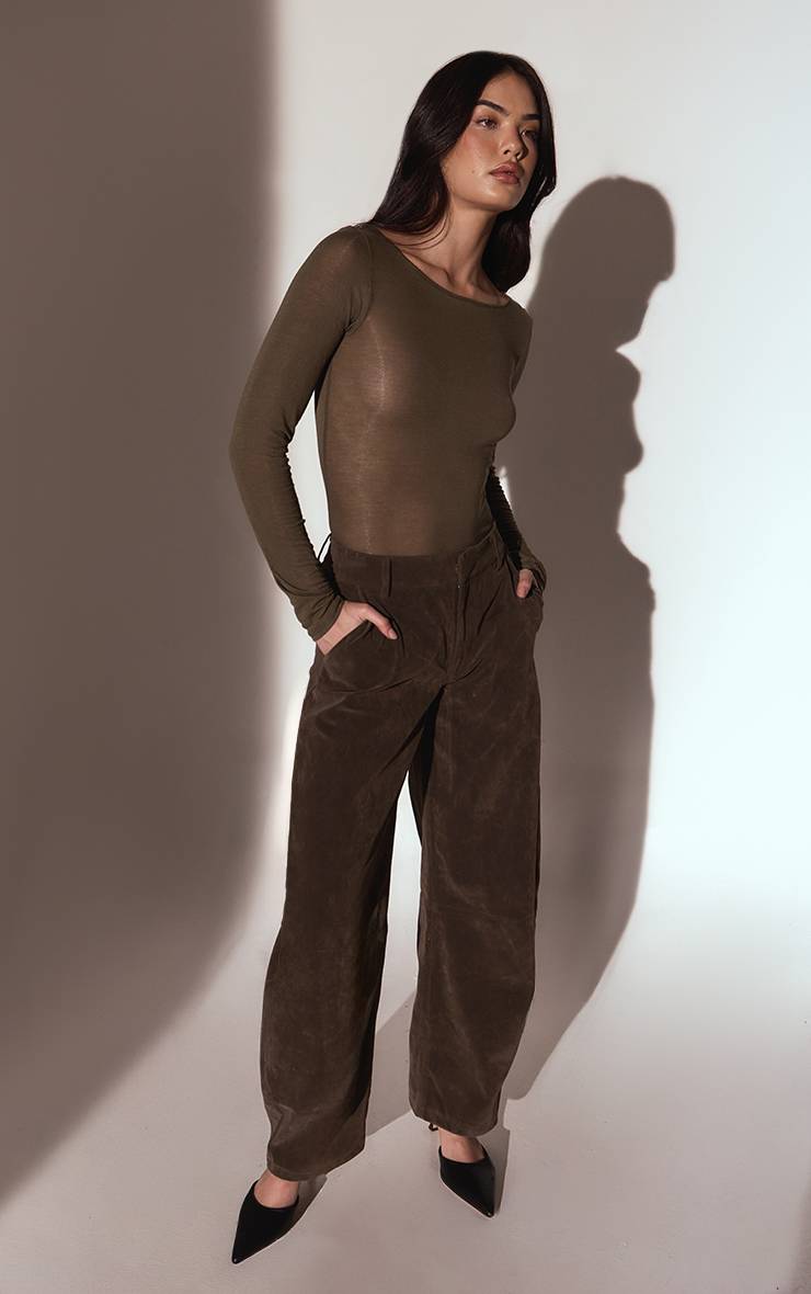 Dark Khaki Pantalon À Jambes Tonneau En Faux Suède