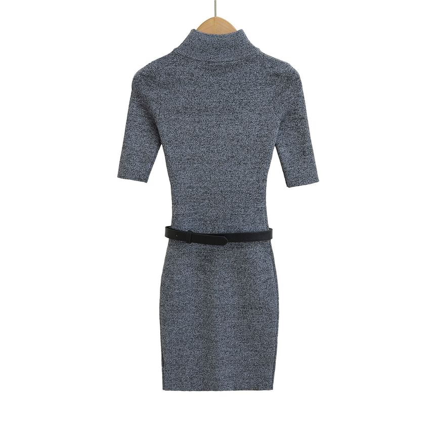 Asiris - Set: Korte mouwen, hooggesloten melange mini-gebreide jurk + imitatieleren riem