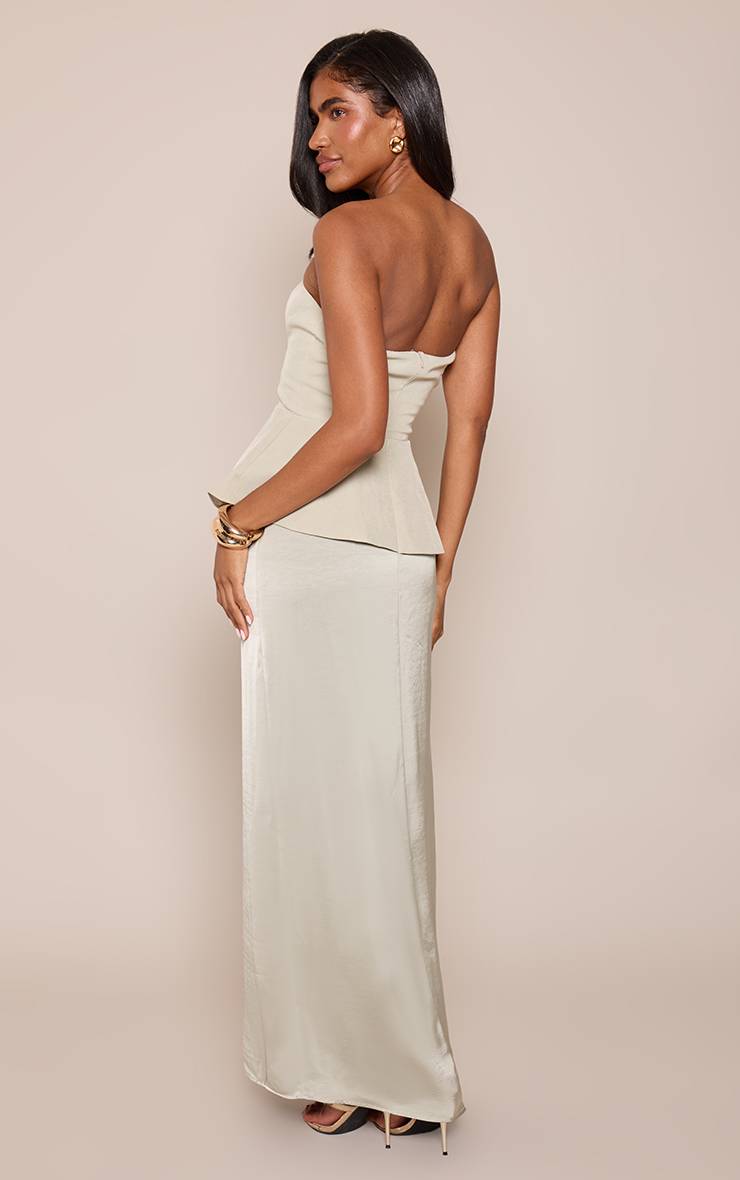 Vert Sauge Robe Maxi Ajustée À Basque Et Décolleté Bandeau