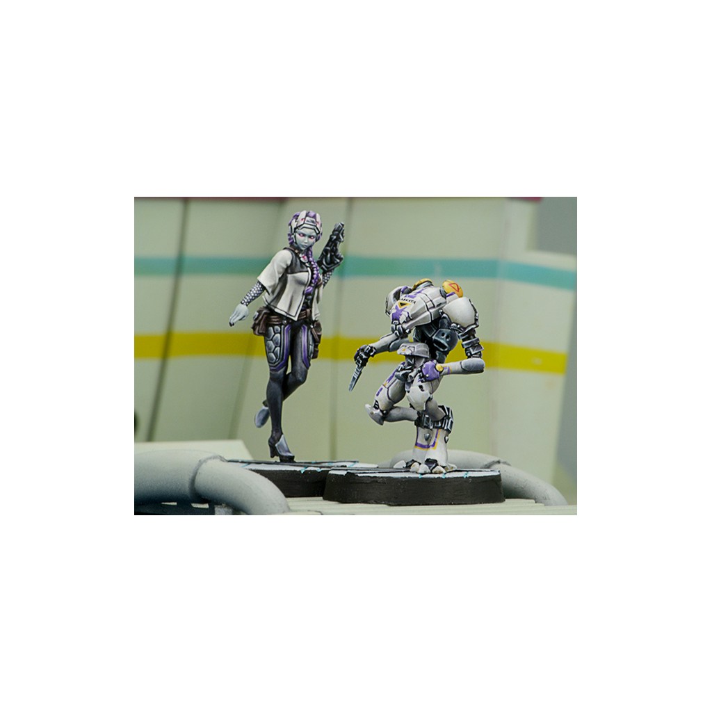 Infinity - Aleph : Danavas Hacker & Karkata Remote Ancillary Unit (Knife Breaker Pistol)