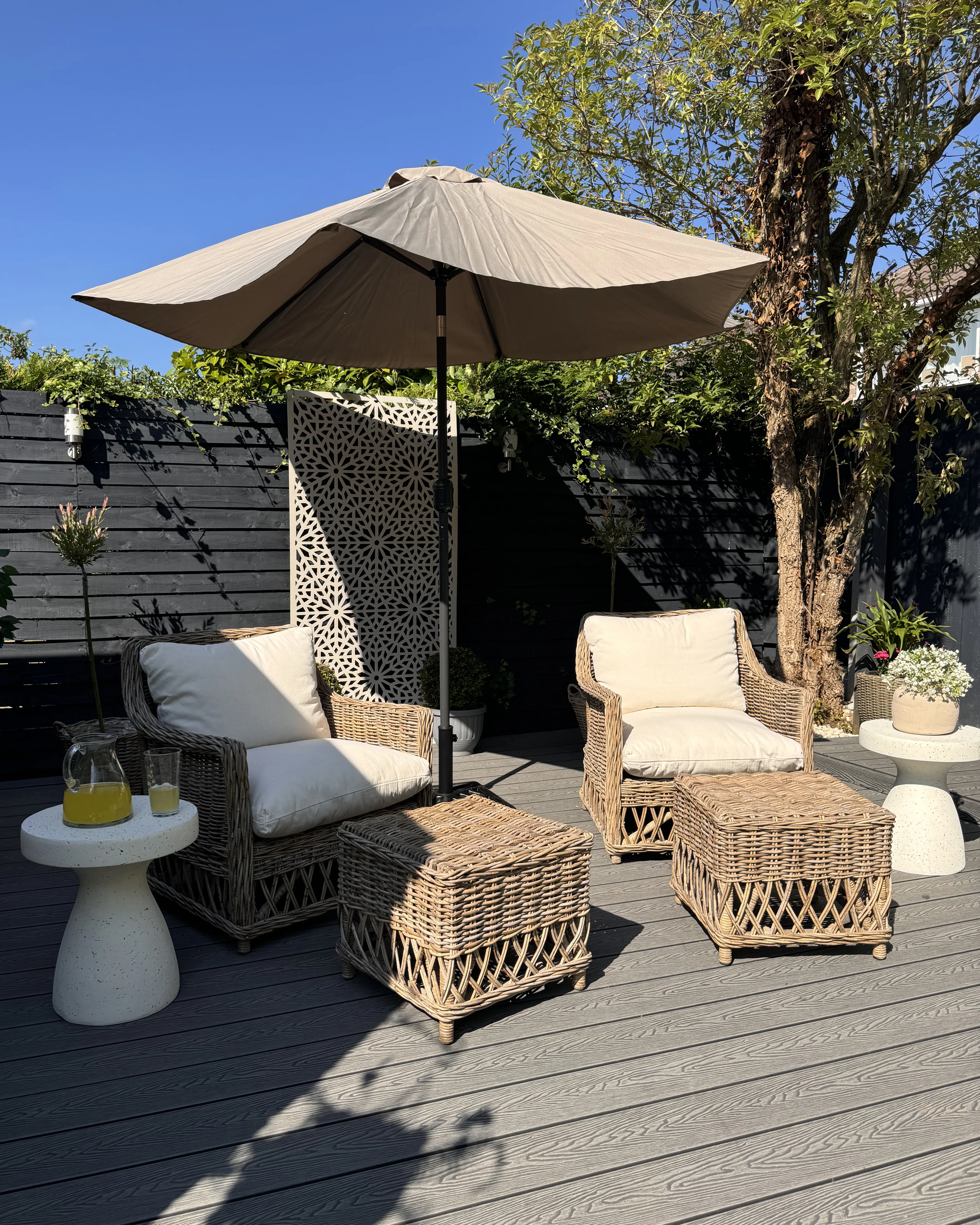 Set van 2 tuinstoelen met kussens RIBOLLA met voetenbank Rotan Natuurlijk
