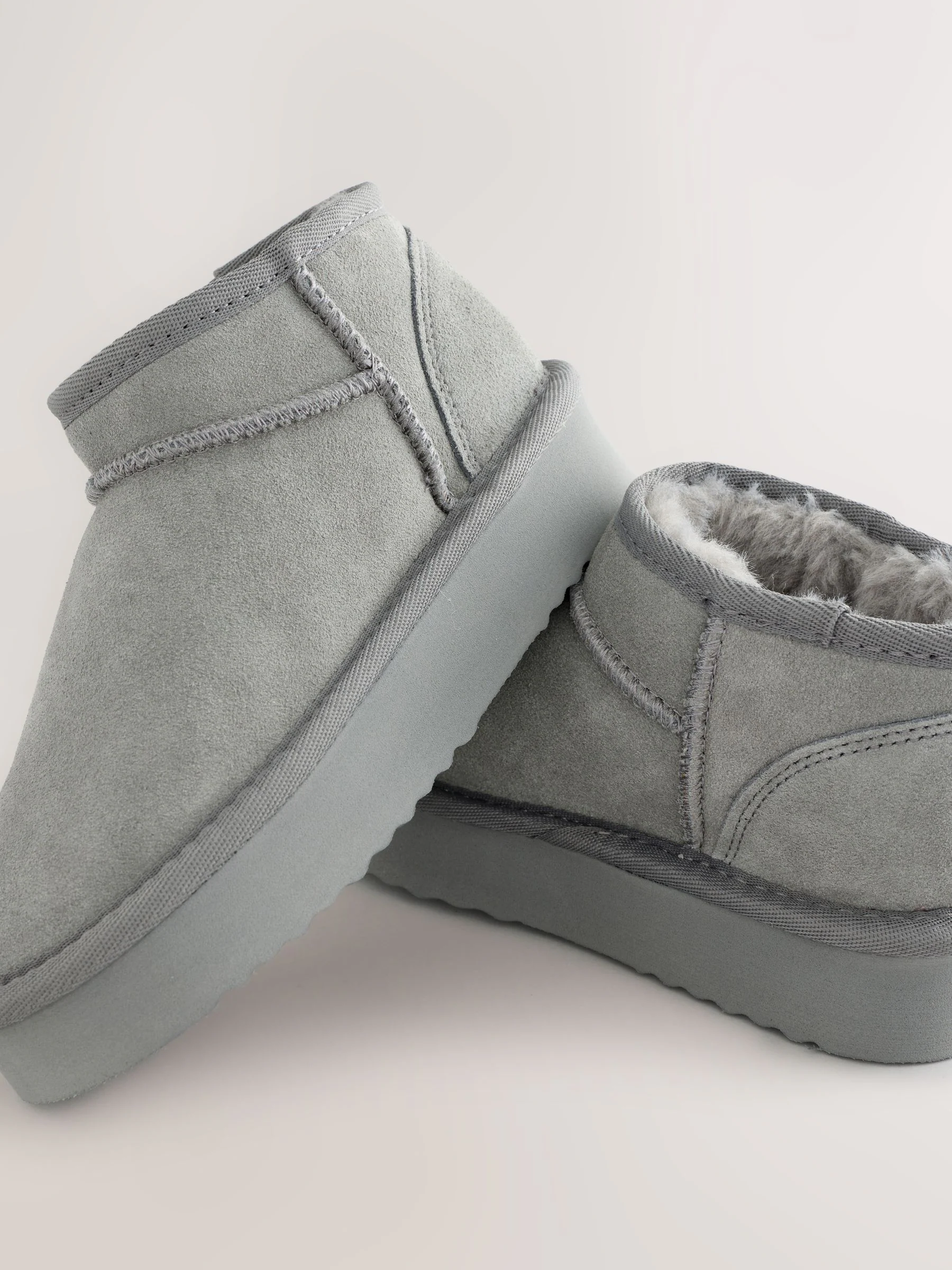 Grijs - Lage schoenen mini warmgevoerde waterafstotende suède Boots