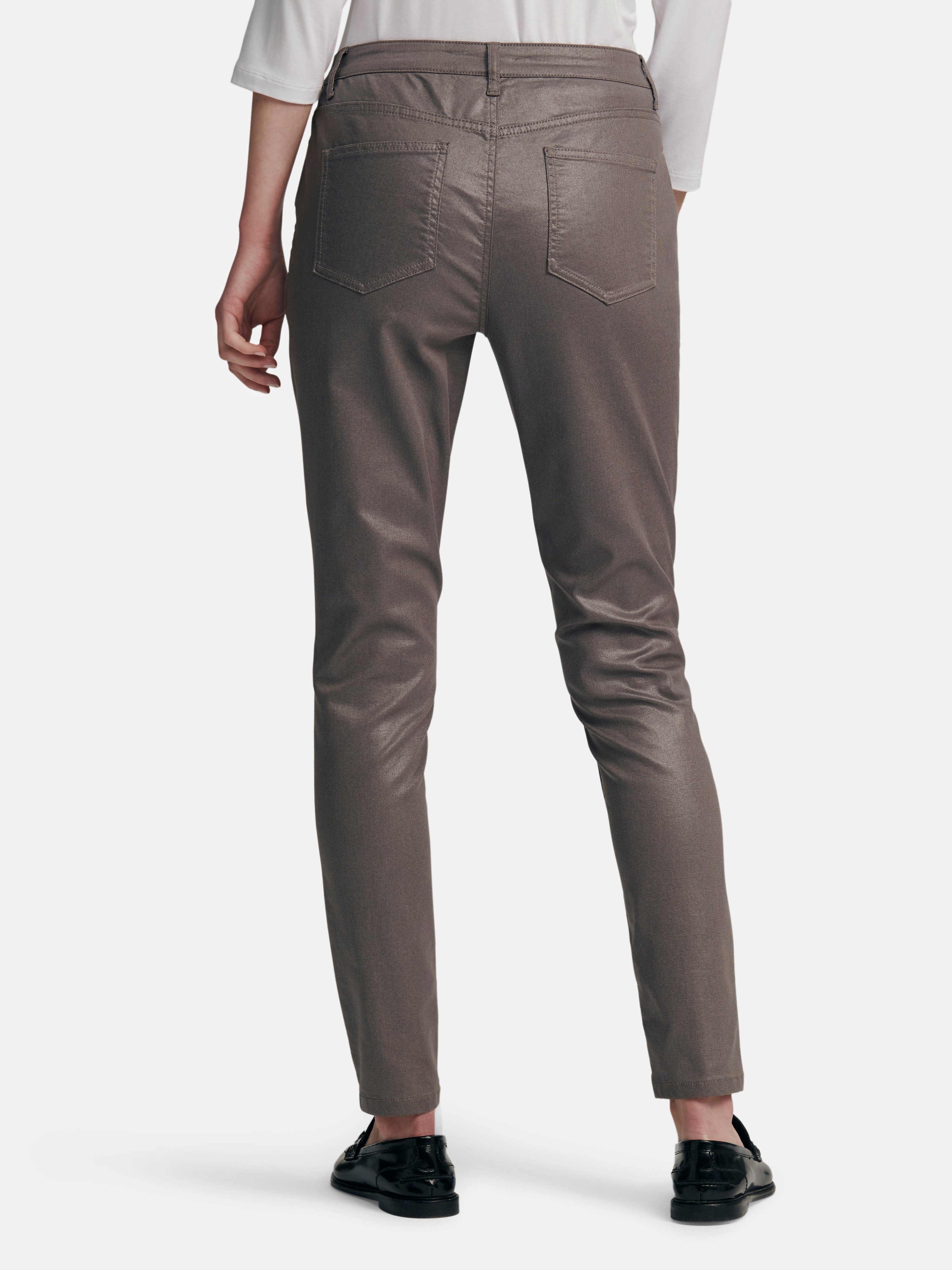 Jeans mit Glanzcoating