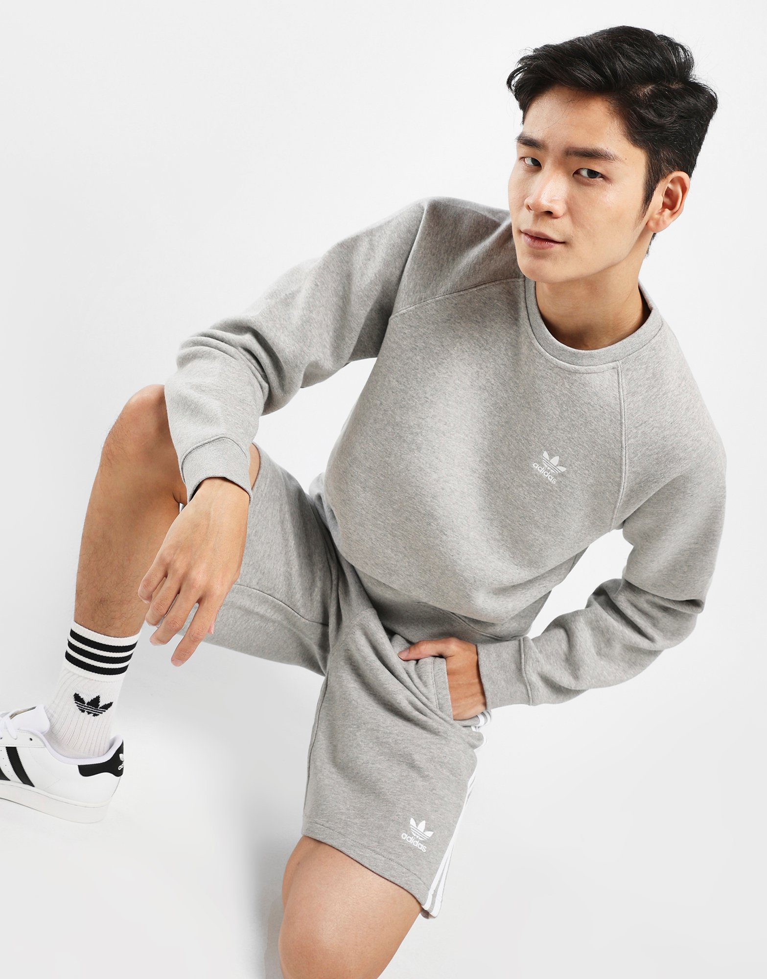 adidas Sweat-shirt ras-du-cou Trèfle Essentials