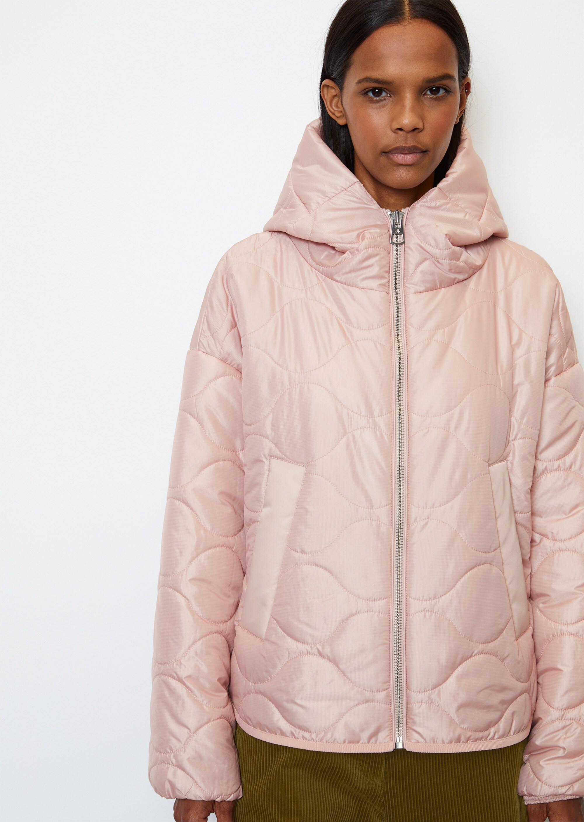 Kapuzen-Steppjacke im Cape-Stil relaxed aus recycelter Ripstop-Qualität