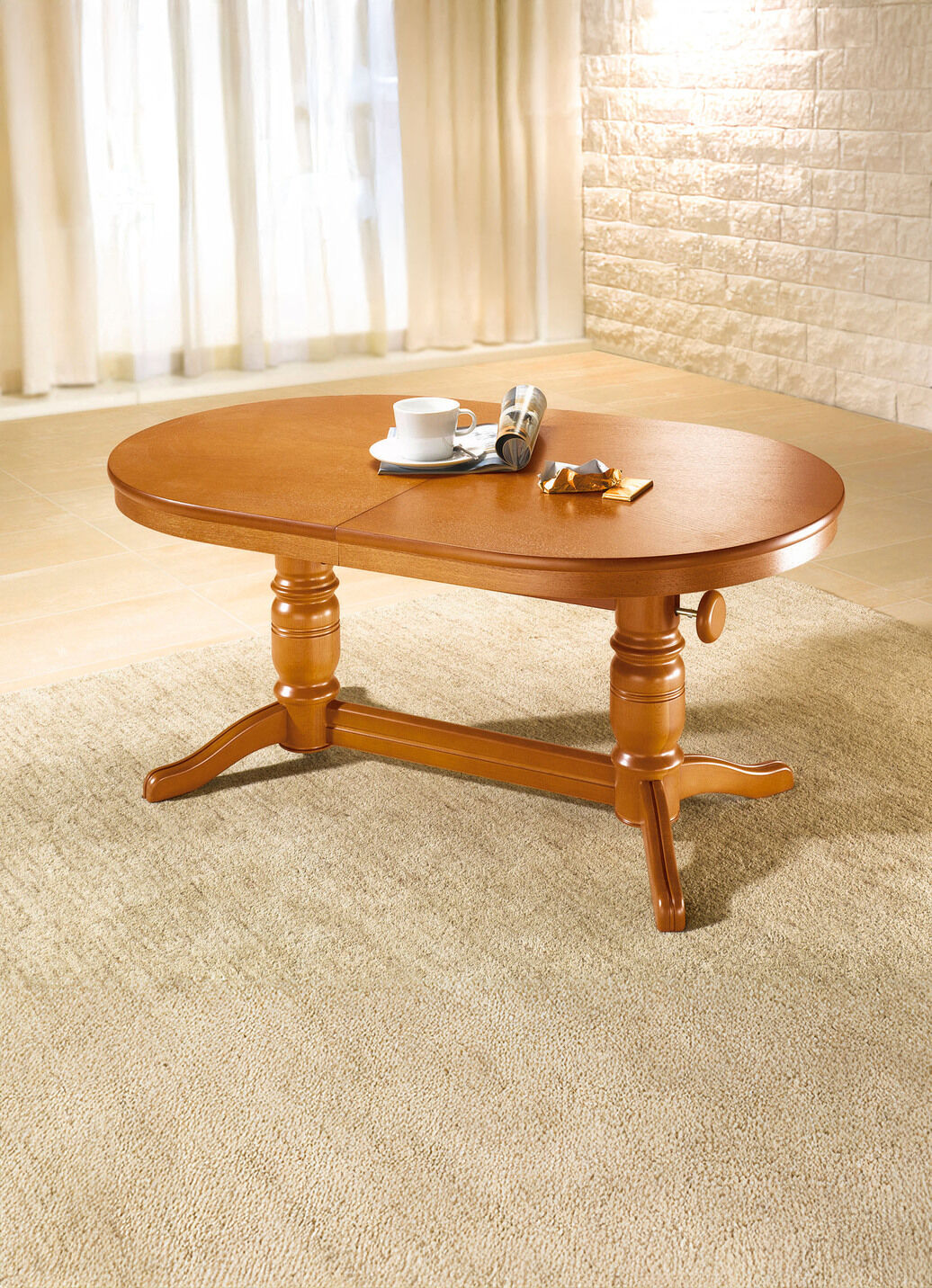 Teilmassiver Couchtisch mit gedrechseltem Tischgestell
