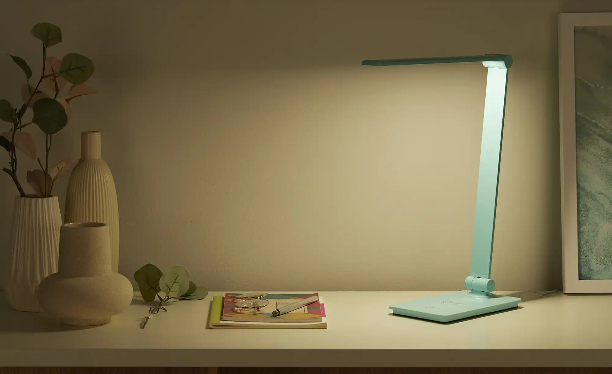 KHG LED-Tischleuchte, blau mit Qi-Charger
