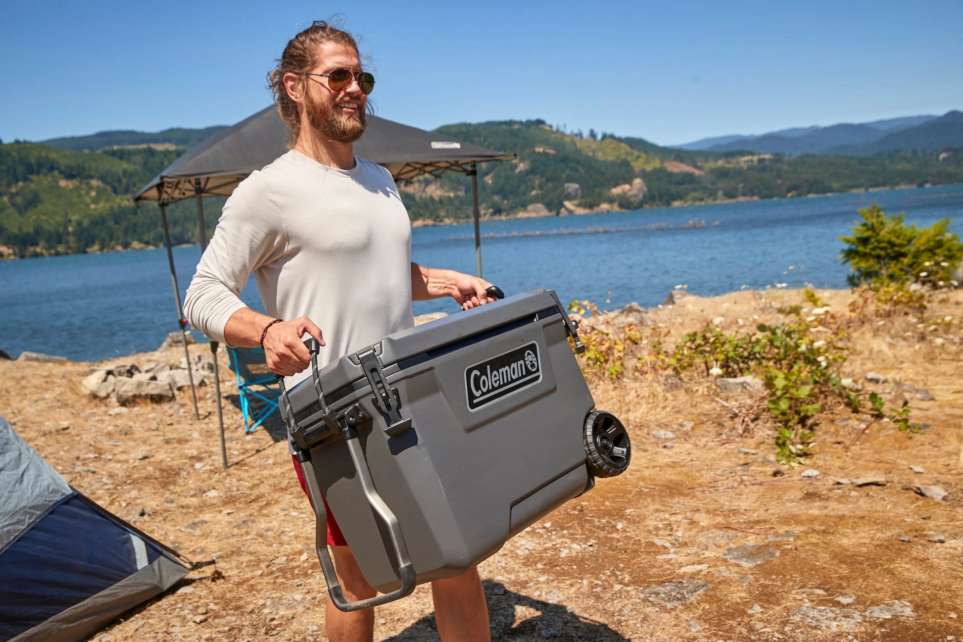 Coleman Convoy 65 QT Kühlbox mit Rollen