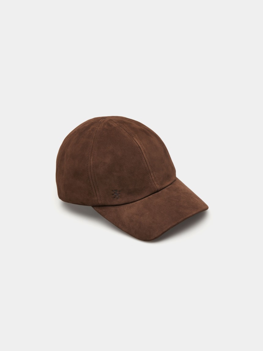 Boné em nubuck