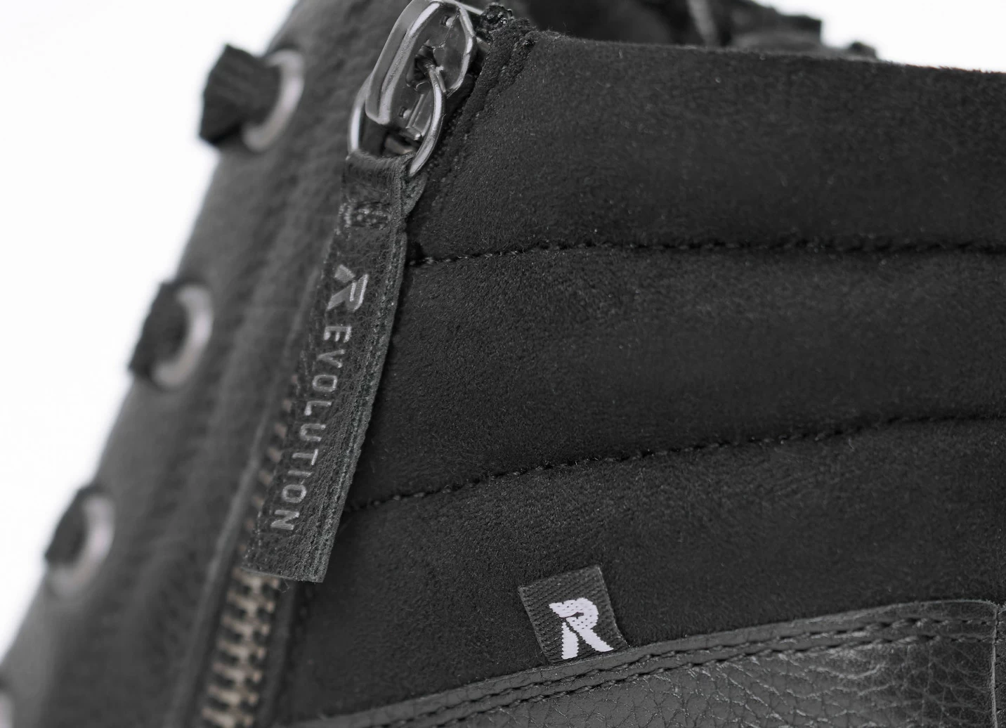 Rieker Schnür-Bootie mit gepolstertem Schaftrand