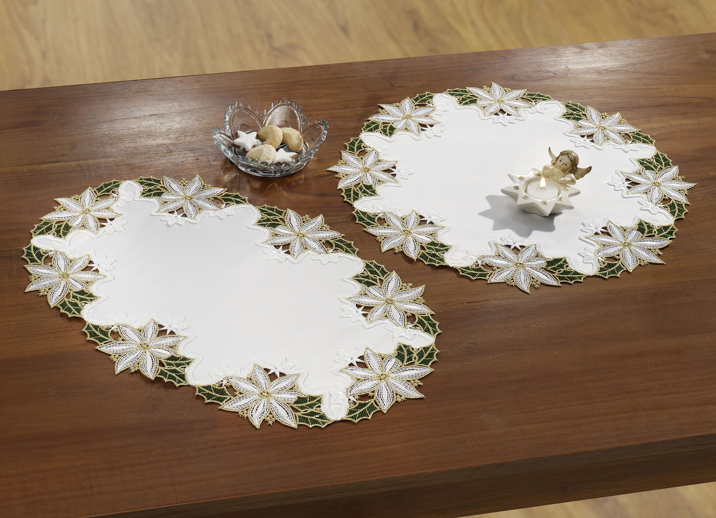 Tischdekoration mit Organza-Einsätzen