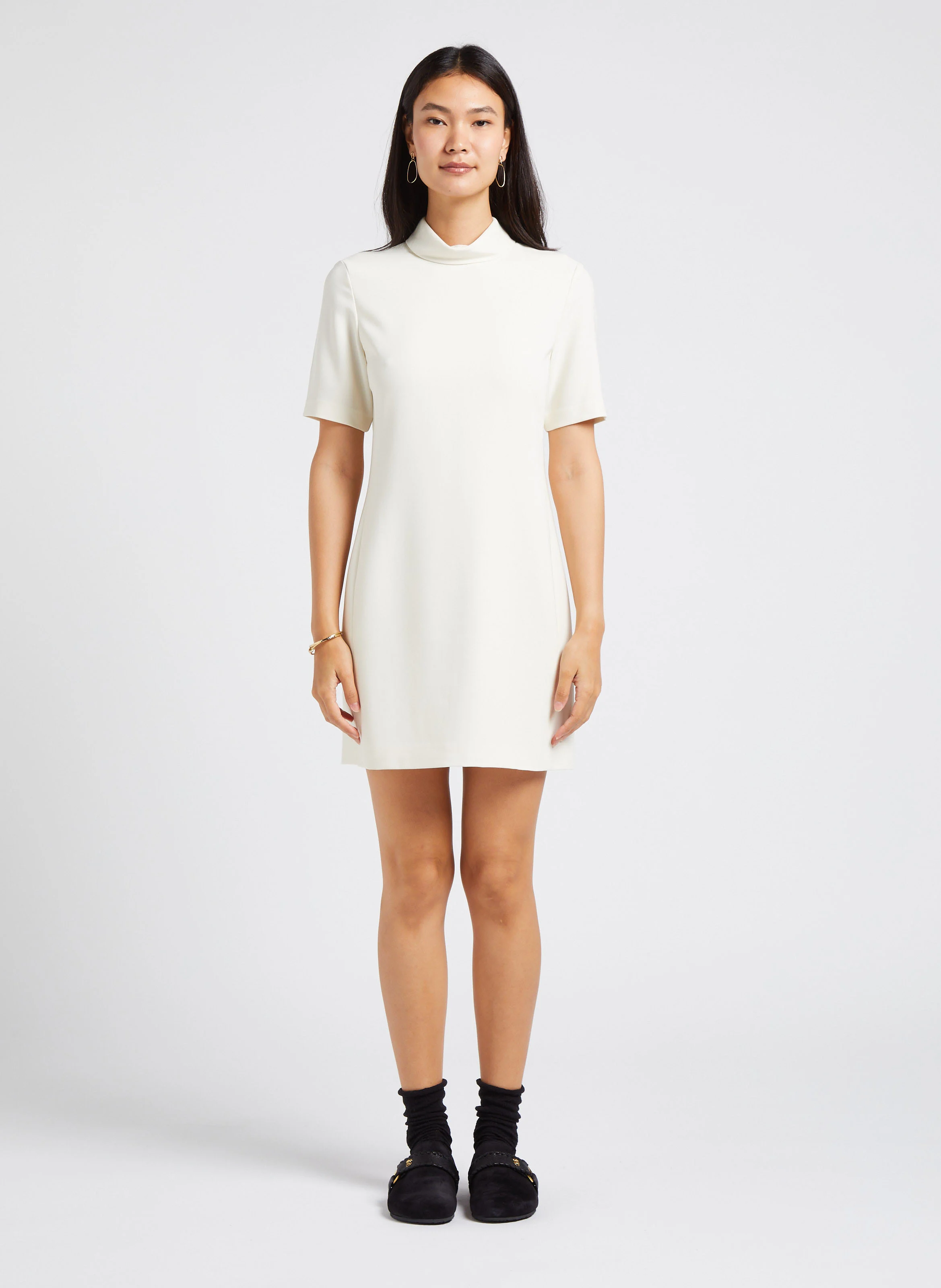 Robe courte droite col montant| Beige