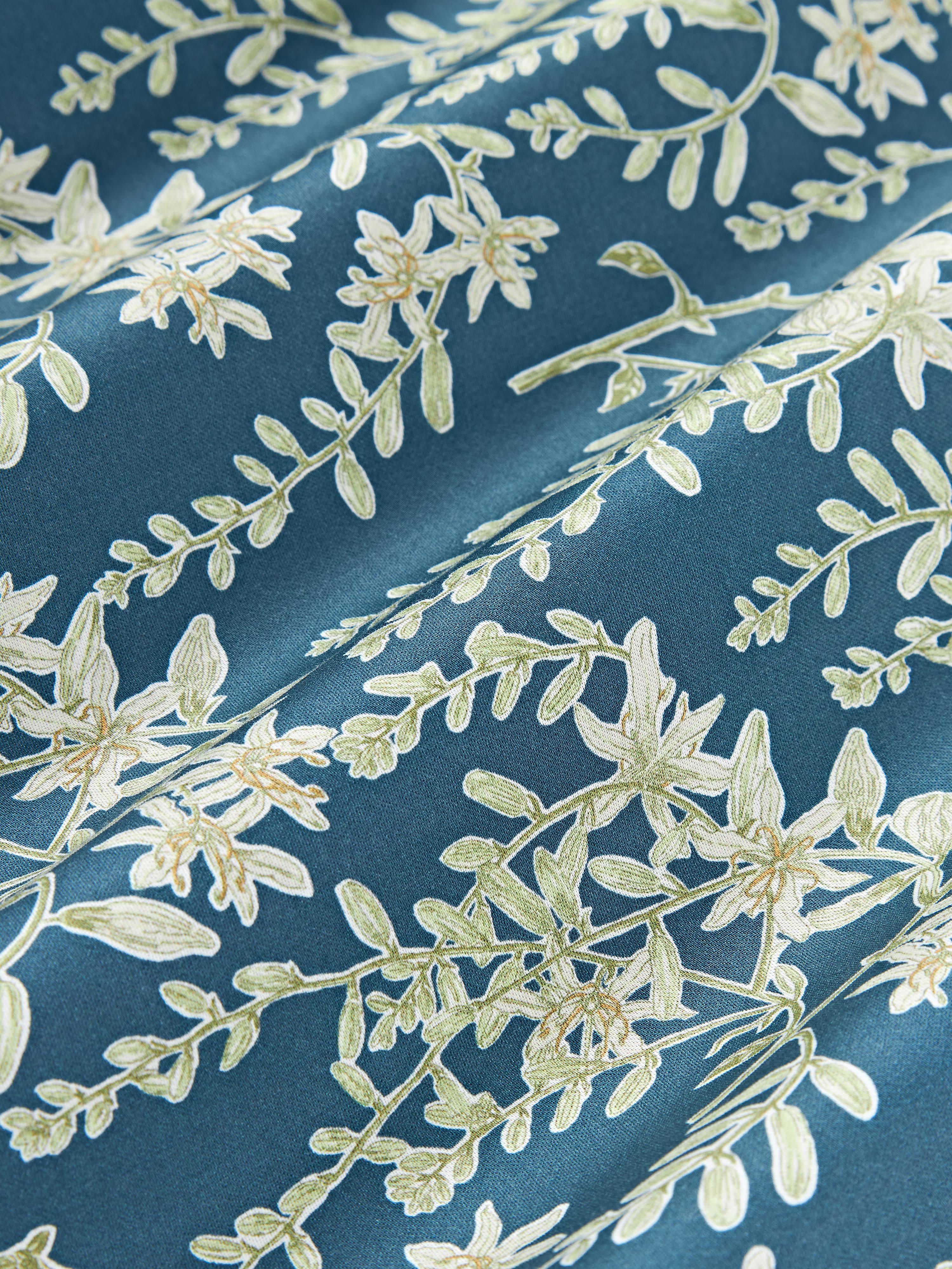Katoensatijnen kussenhoes Leticia met bloemenprint