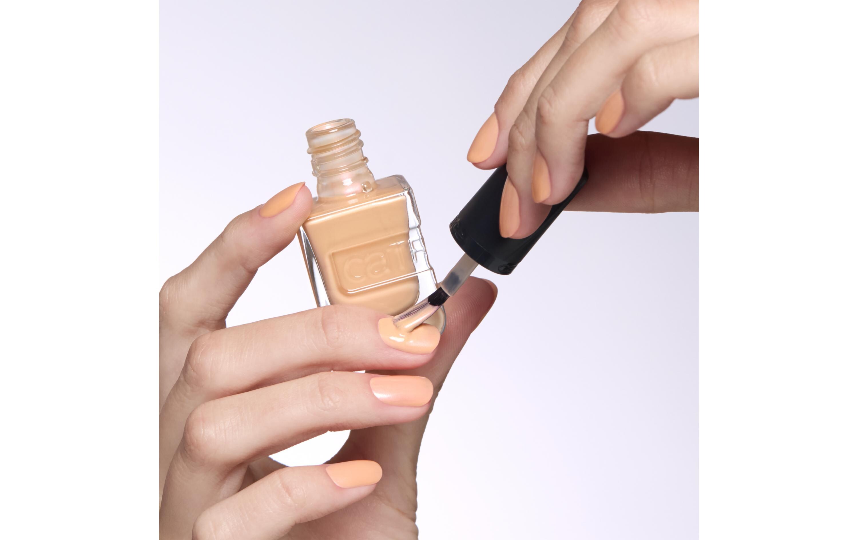 Nagellack Gel Affair 011 I Ap-PEACH-iate YouLanganhaltender Gel-Nagellack in einem hypnotisierenden hellen Apricot-Ton mit Schimmerpartikeln