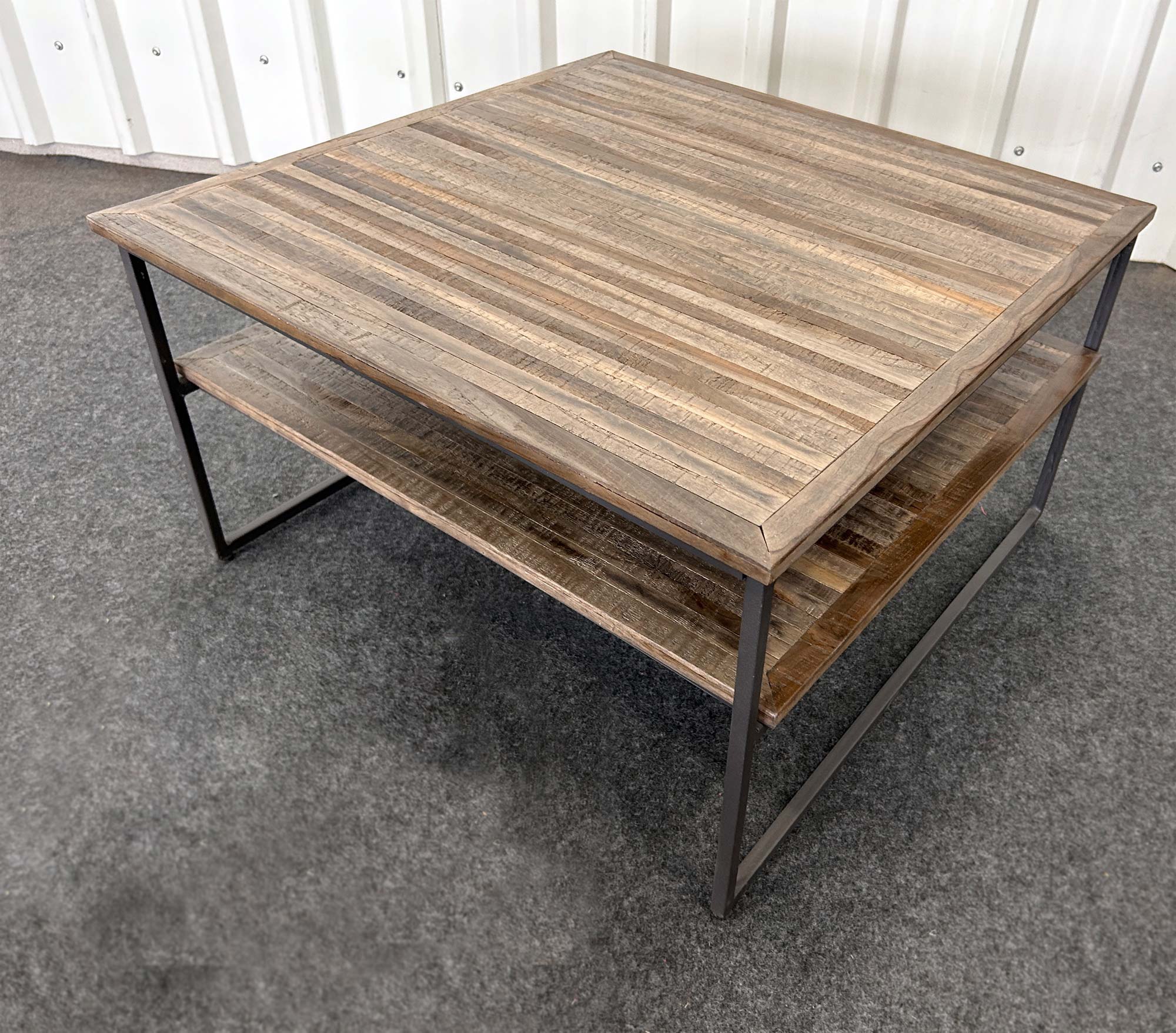 Couchtisch 'Cranford', aus recyceltem Teak und Eisen, B 74 cm, L 74 cm, H 42 cm von fischer's lagerhaus