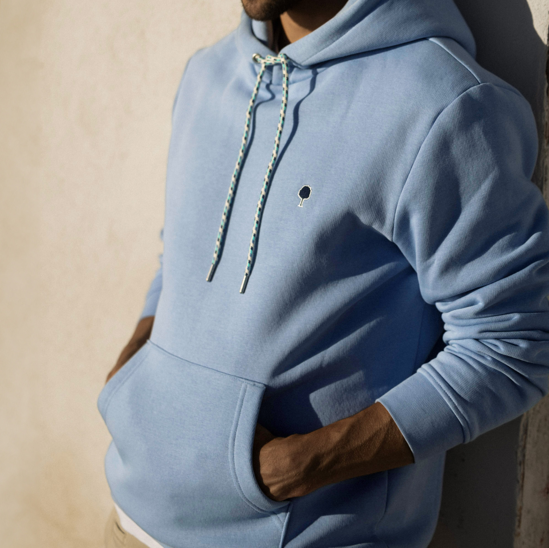Sweat à capuche bleu clair coton et coton recyclé - modèle dirac